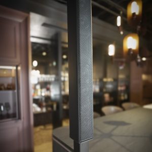 loa RCF Evox J9 được lắp đặt tại bar lounge vừa và nhỏ tại Việt Nam