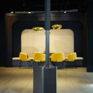 loa RCF Evox J9 được lắp đặt tại bar lounge vừa và nhỏ tại Việt Nam