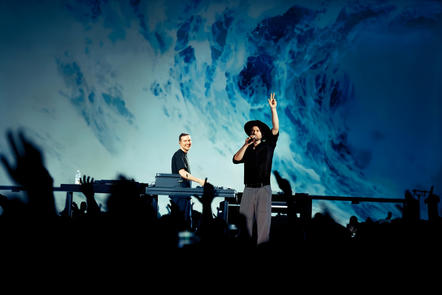 Ben Böhmer kết hợp cùng monolink trong một set nhạc đầy cảm xúc