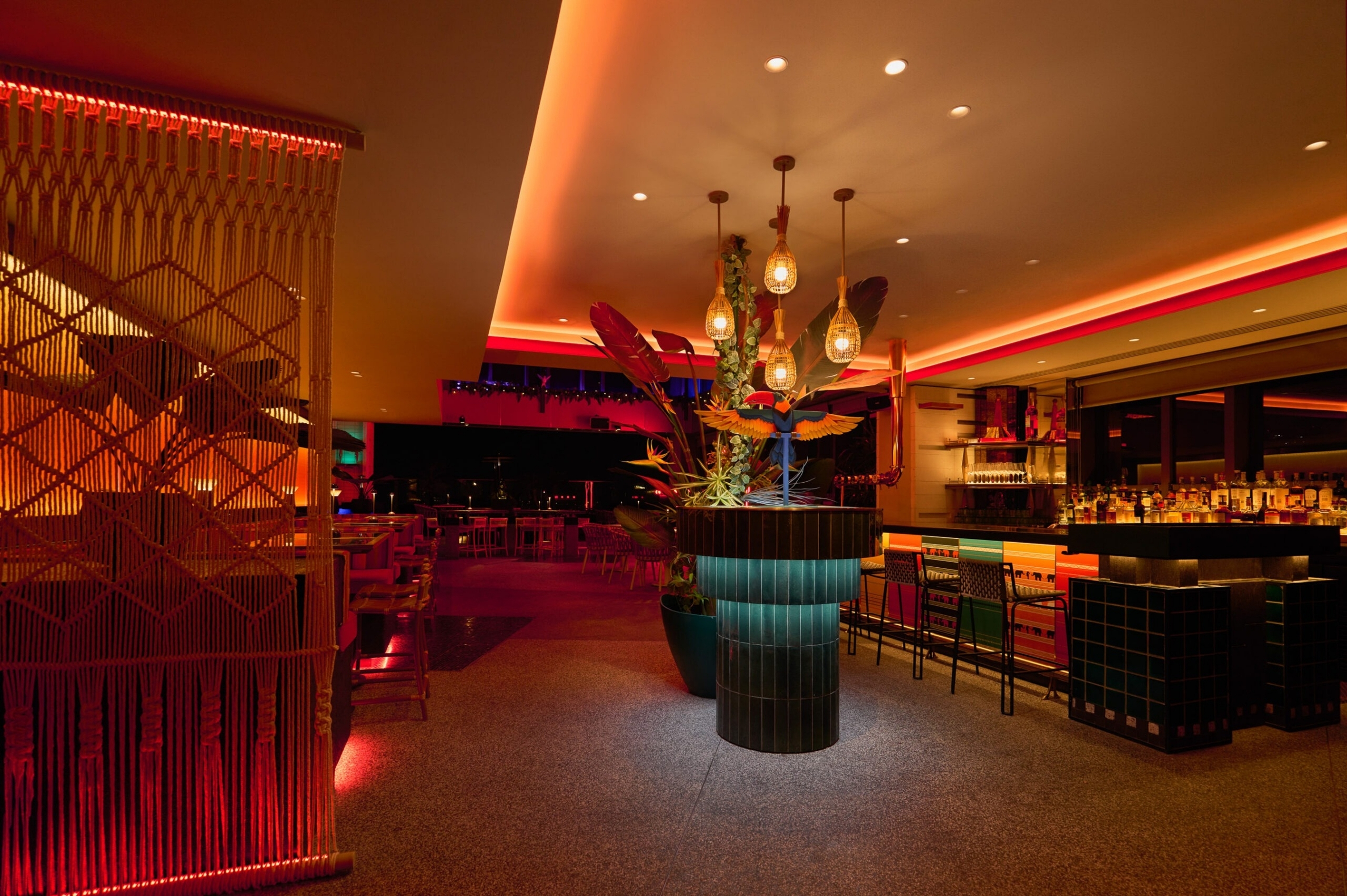 Giải pháp tiêu âm và kiểm soát dải trầm (Bass Control) cho hệ thống loa subwoofer đặt trên sàn rooftop